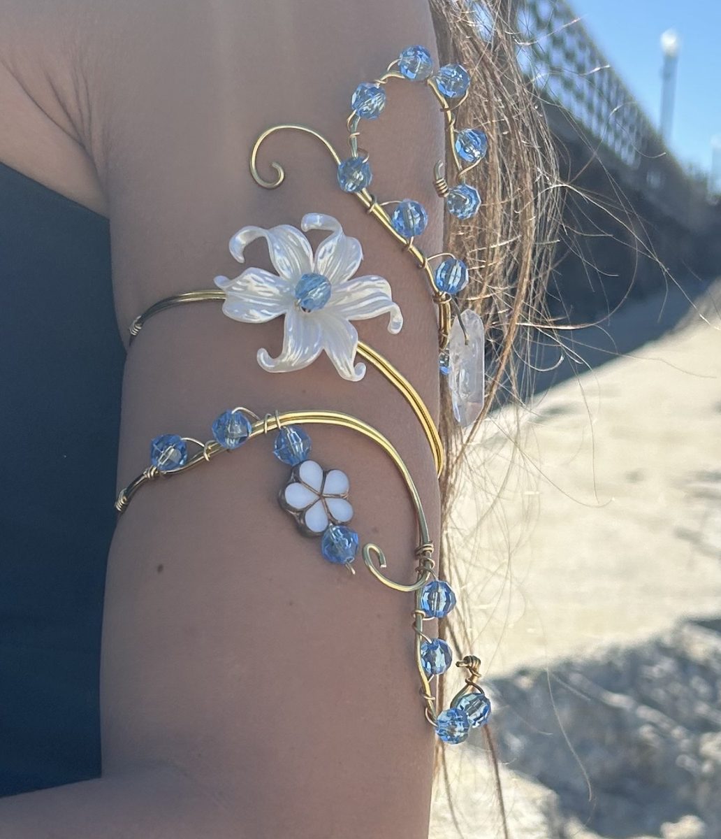 Blue Flower Gold Arm Cuff Set